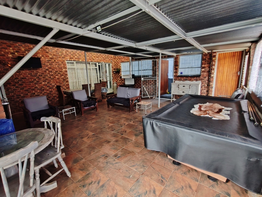 4 Bedroom Property for Sale in Potchefstroom North West